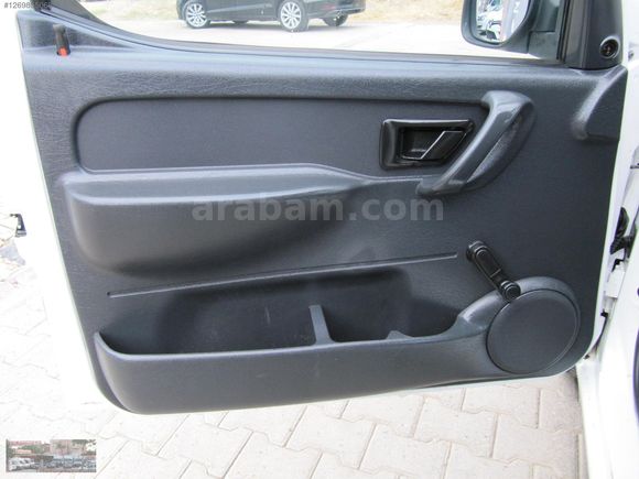IŞIK OTOMOTİV'DEN 2006 EMSALSİZ DEMİZLİKTE PANELVAN PARTNER