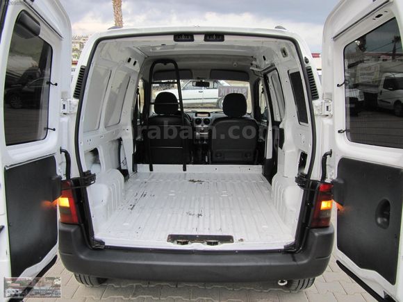 IŞIK OTOMOTİV'DEN 2006 EMSALSİZ DEMİZLİKTE PANELVAN PARTNER