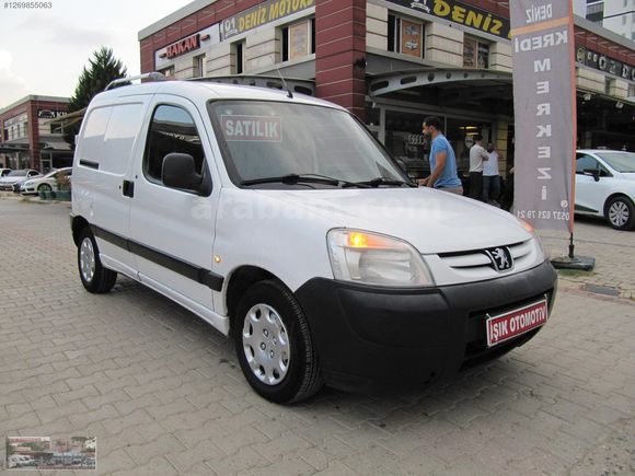 IŞIK OTOMOTİV'DEN 2006 EMSALSİZ DEMİZLİKTE PANELVAN PARTNER