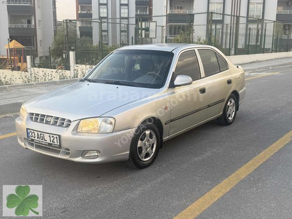 HYUNDAİ ACCENT 1.5 GLS BENZİN DÜŞÜK KM 1 PARÇA BOYALI