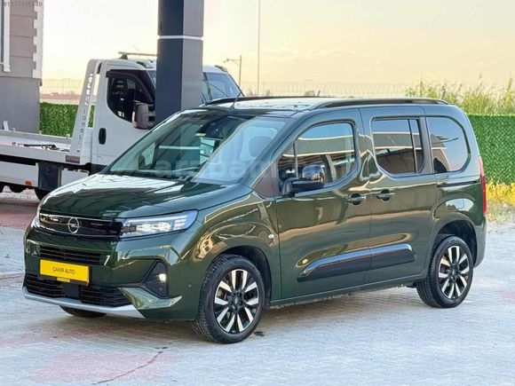HATASIZ \BOYASIZ\TRAMERSİZ /23 BİNDE CAM TAVANLI SERVIS BAKIMLI