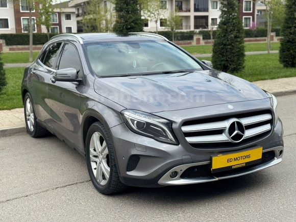 MERCEDES GLA 180 CDI URBAN CAM TAVAN BEJ HATASIZ AYARINDA/