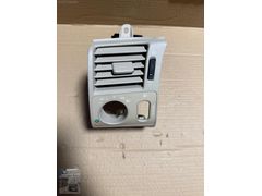MERCEDES 210 E KASA SOL HAVALANDIRMA IZGARASI A2108300554 1655