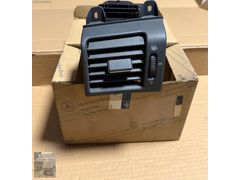 MERCEDES 210 KASA SOL HAVALANDIRMA NOZULU A21083007547206