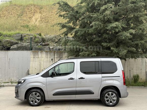 2025 OPEL COMBO 1.5D EDİTİON-OTOMATİK-6004KM-HATASIZ-BOYASIZ-