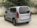 2025 OPEL COMBO 1.5D EDİTİON-OTOMATİK-6004KM-HATASIZ-BOYASIZ-