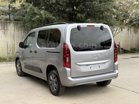 2025 OPEL COMBO 1.5D EDİTİON-OTOMATİK-6004KM-HATASIZ-BOYASIZ-