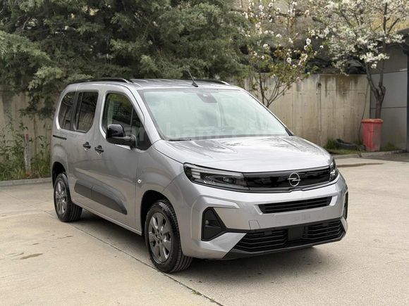 2025 OPEL COMBO 1.5D EDİTİON-OTOMATİK-6004KM-HATASIZ-BOYASIZ-
