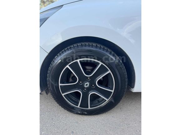 SAYGIN OTOMOTİV'DEN HATASIZ BOYASIZ CLİO