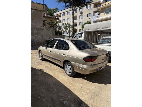 Sahibinden Renault Megane 2.0 RXT 1999 Model 