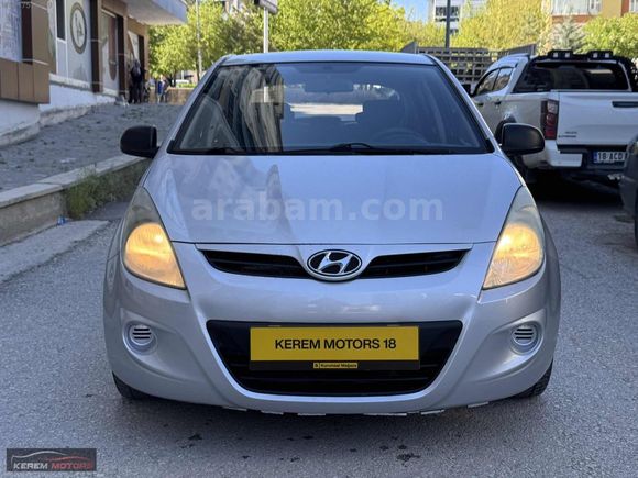 HUNDAİ İ20 1.4 CRDİ ELİTE TEMİZ/MASRAFSIZ