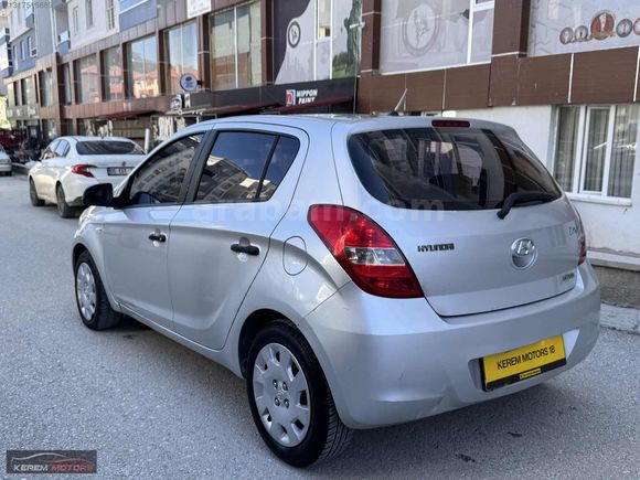 HUNDAİ İ20 1.4 CRDİ ELİTE TEMİZ/MASRAFSIZ
