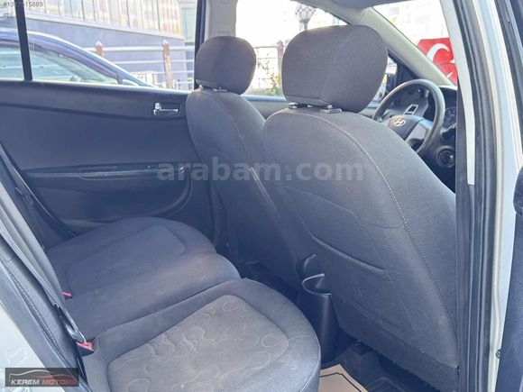 HUNDAİ İ20 1.4 CRDİ ELİTE TEMİZ/MASRAFSIZ