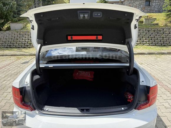 2018 MODEL BOYASIZ D5 İNSCRİPTİON PLUS 4X4