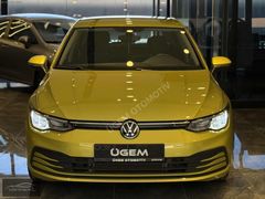 ÜGEM'DEN 2024 VW GOLF 1.0 eTSI LIFE BOYASIZ
