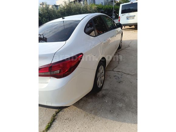 Sahibinden hatasız Opel Astra 1.6 Edition plus 2016 Model  148.000 km