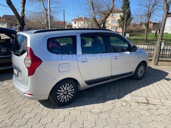 Sahibinden Dacia Lodgy 1.5 dCi Laureate 2013 Model  320.000 km Gri