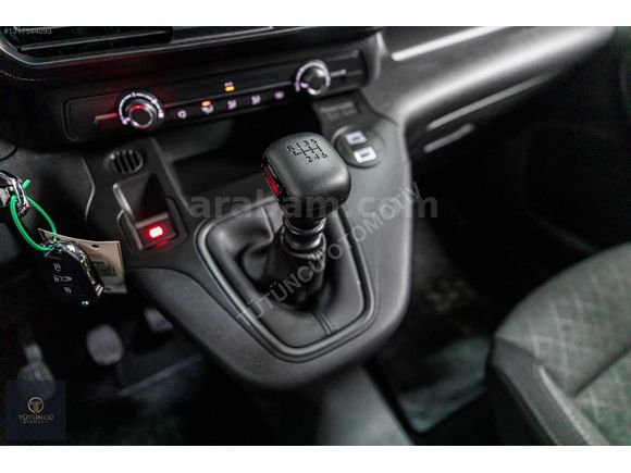 2025 OPEL COMBO 1.5DİZEL 14.000KM 130HP LED FAR ŞERİT TAKİP %20