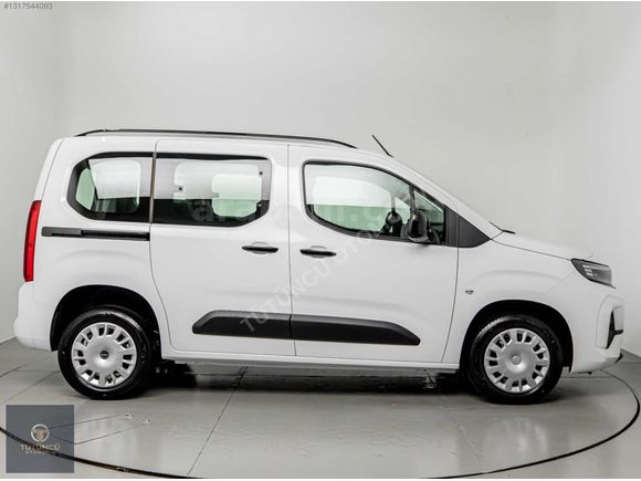 2025 OPEL COMBO 1.5DİZEL 14.000KM 130HP LED FAR ŞERİT TAKİP %20