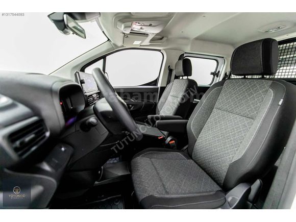 2025 OPEL COMBO 1.5DİZEL 14.000KM 130HP LED FAR ŞERİT TAKİP %20