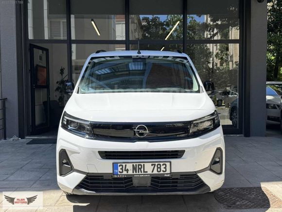 2025 İLK KULLANICISINDAN 13500 KM DE DİZEL OTOMATİK ÇİFT SÜRGÜLÜ