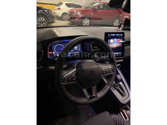 Sahibinden Renault Clio 1.0 TCe Techno Esprit Alpine 2025 Model 