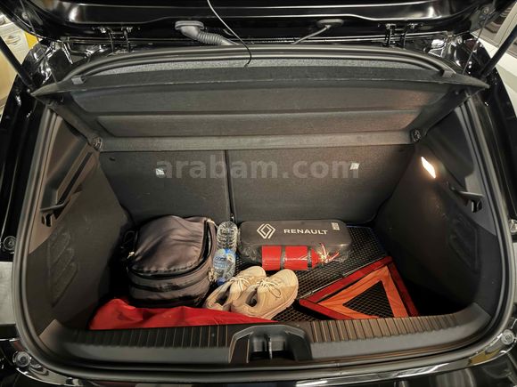 Sahibinden Renault Clio 1.0 TCe Techno Esprit Alpine 2025 Model 