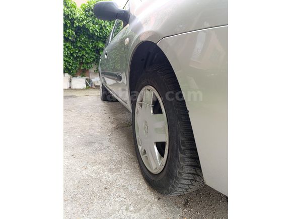 Sahibinden Renault Clio 1.4 Authentique 2006 Model