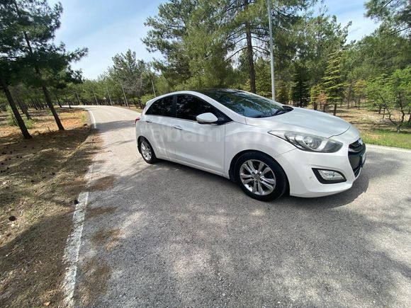 Sahibinden Düşük Km. Temiz, Sorunsuz Hyundai i30