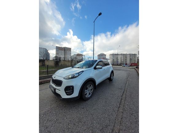 Sahibinden Kia Sportage 1.6 GDI Premium 2017 Model  175.000 km Beyaz