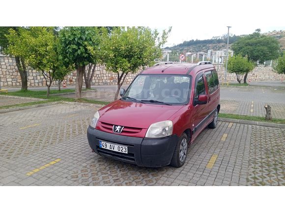 Peugeot Partner 2.0 HDI 2005 Model