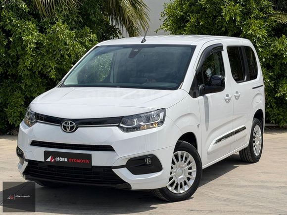 BOYASIZ 2023 TOYOTA PROACE CİTY 1.5 D DREAM 130 HP OTOMATİK VİTS