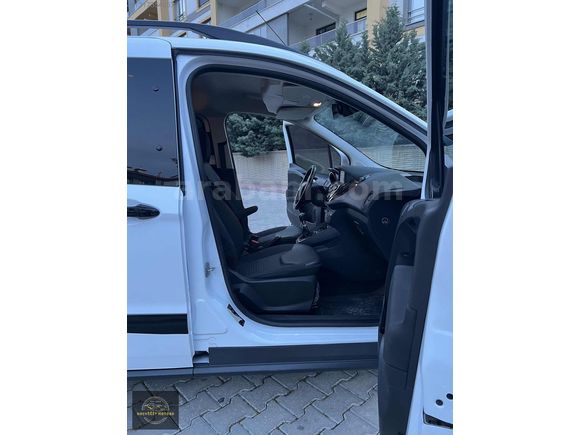 KOÇYİĞİT&MOTORS'DAN-FORD-TOURNEO-COURİER-JOURNEY-TİTANİUM-PLUS