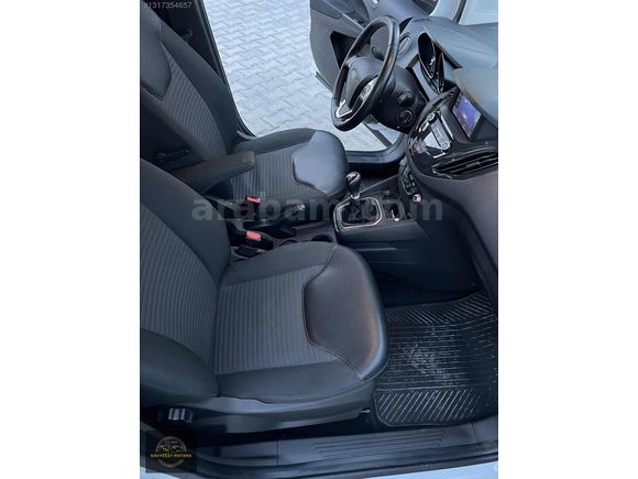KOÇYİĞİT&MOTORS'DAN-FORD-TOURNEO-COURİER-JOURNEY-TİTANİUM-PLUS