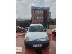 ÖZSOYLARDAN UYGUN FİYATLI YENİ MOTOR YENİ VİZELİ PARTNER