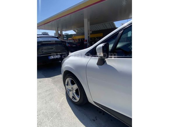 Sahibinden Renault Clio 1.5 dCi Joy 2017 Model  100.000 km Beyaz