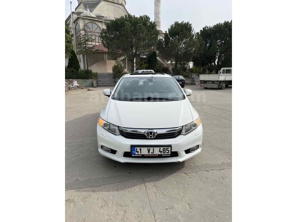 Sahibinden Honda Civic 1.6i VTEC Eco Elegance 2013 Model 