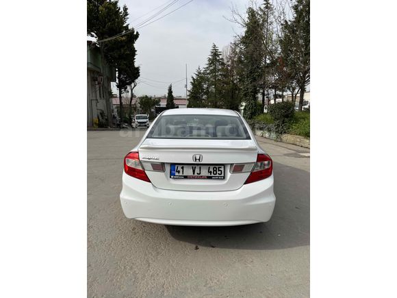 Sahibinden Honda Civic 1.6i VTEC Eco Elegance 2013 Model 