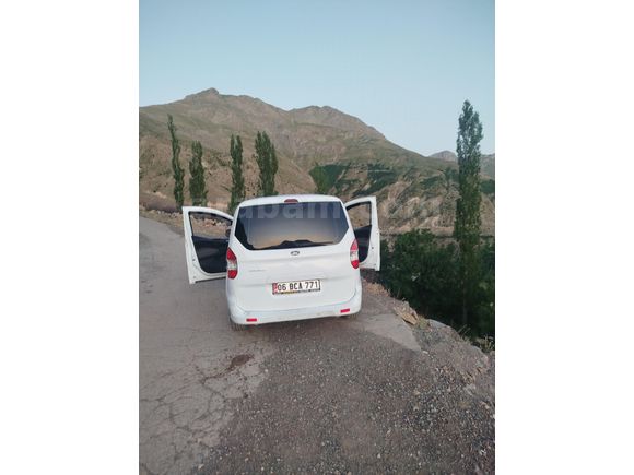 Sahibinden Ford Tourneo Courier 1.5 TDCi Delux 2018 Model  230.000 km Beyaz