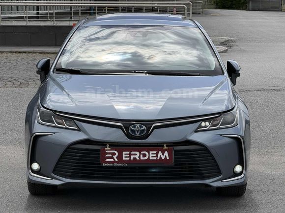 ERDEM OTOMOTİV 231.000 KM 2022 1.8 HYBRİD FLAME X-PACK FIRSAT