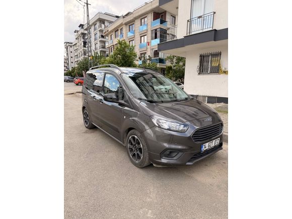 Sahibinden Ford Tourneo Courier 1.5 TDCi Titanium Plus 2023 Model 