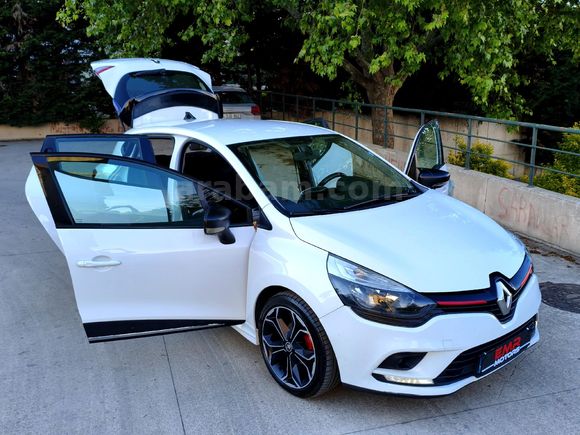 **HATASIZ BOYASIZ KAYITSIZ RENAULT CLİO 1.5 DCİ MAKYAJLI KASA **