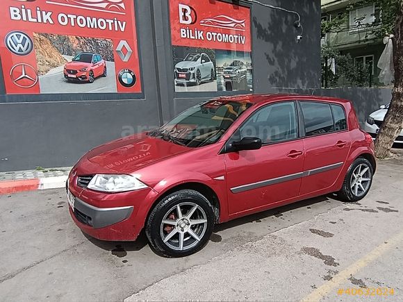 AZ YAKITLI MOTOR YÜRÜYEN MÜKEMMEL