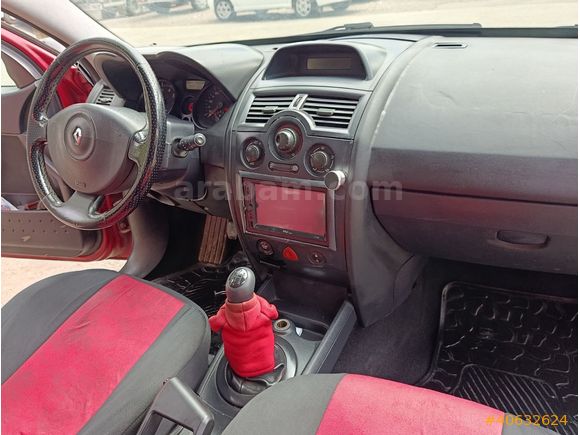 AZ YAKITLI MOTOR YÜRÜYEN MÜKEMMEL