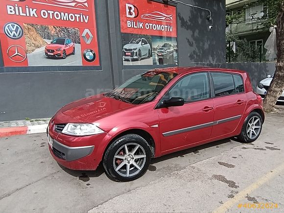 AZ YAKITLI MOTOR YÜRÜYEN MÜKEMMEL