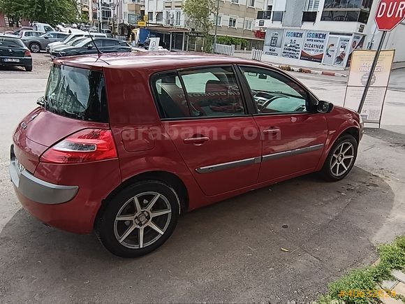 AZ YAKITLI MOTOR YÜRÜYEN MÜKEMMEL