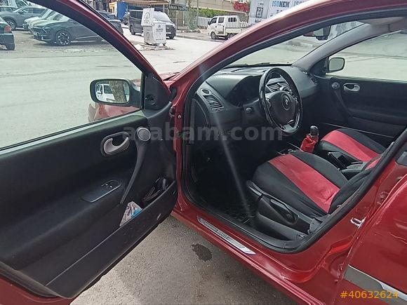 AZ YAKITLI MOTOR YÜRÜYEN MÜKEMMEL