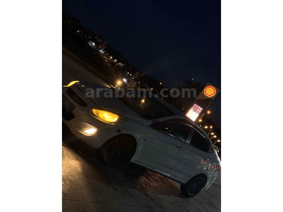 Sahibinden Hyundai Accent Blue 1.4 D-CVVT Mode 2016 Model 