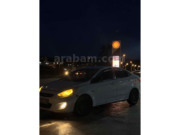 Sahibinden Hyundai Accent Blue 1.4 D-CVVT Mode 2016 Model 