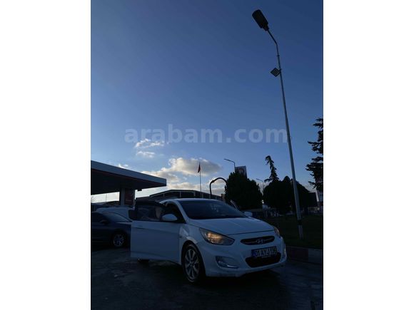 Sahibinden Hyundai Accent Blue 1.4 D-CVVT Mode 2016 Model 